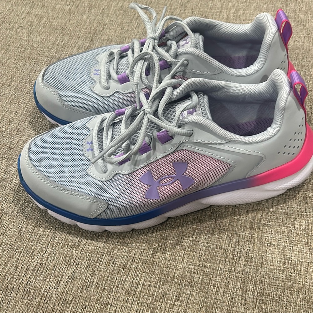 Under armour girls sneakers